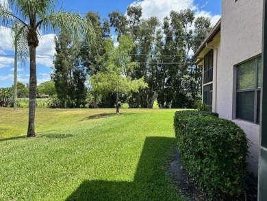 Beautiful condo in the heart of Pembroke Pines! First Floor on Pembroke Lakes Golf Club in Florida - for sale on GolfHomes.com, golf home, golf lot