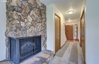 Welcome home to this beautifully updated condo overlooking the on Mint Valley Golf Course in Washington - for sale on GolfHomes.com, golf home, golf lot