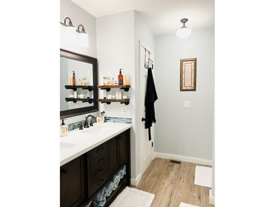 TURN KEY TOWNHOME! STUNNING remodeled in Crosswinds Landing!! on Fort Walton Beach Golf Course in Florida - for sale on GolfHomes.com, golf home, golf lot