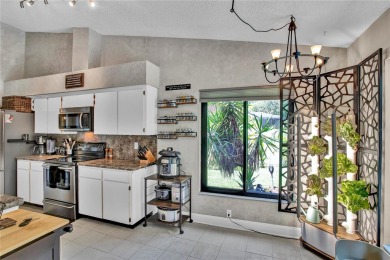 Poolside Paradise in Prime Countryway/Westchase Location!
Fall on Countryway Golf Course in Florida - for sale on GolfHomes.com, golf home, golf lot