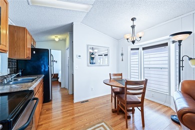 Welcome home to this beautifully maintained park model in the on Riverview Golf Course in Arizona - for sale on GolfHomes.com, golf home, golf lot