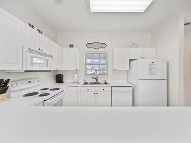 1 CAR GARAGE INCLUDED, PERFECTLY LOCATED, METICULOUSLY MAINT on Myrtlewood Golf Course and Club  in South Carolina - for sale on GolfHomes.com, golf home, golf lot