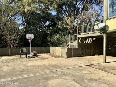 AWESOME HOME LOADED WITH CHARACTER & CHARM & READY FOR NEW on Duncan Park Golf Course in Mississippi - for sale on GolfHomes.com, golf home, golf lot