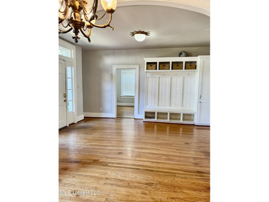 AWESOME HOME LOADED WITH CHARACTER & CHARM & READY FOR NEW on Duncan Park Golf Course in Mississippi - for sale on GolfHomes.com, golf home, golf lot