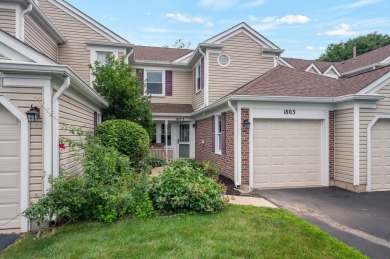 This stunning townhouse is located in the highly sought-after on Fox Run Golf Links in Illinois - for sale on GolfHomes.com, golf home, golf lot