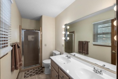 This lovely condo takes the hassle out of home ownership...no on Rolling Hills Country Club in Kansas - for sale on GolfHomes.com, golf home, golf lot