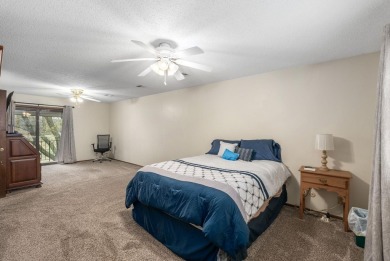 This lovely condo takes the hassle out of home ownership...no on Rolling Hills Country Club in Kansas - for sale on GolfHomes.com, golf home, golf lot