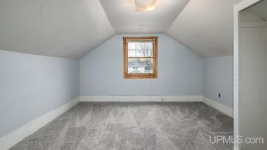 This spacious and charming 4 bedroom, 1.5 bath home is move-in on Pine Grove Country Club in Michigan - for sale on GolfHomes.com, golf home, golf lot