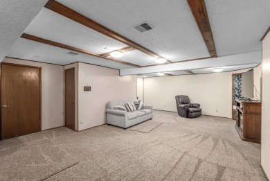This lovely condo takes the hassle out of home ownership...no on Rolling Hills Country Club in Kansas - for sale on GolfHomes.com, golf home, golf lot