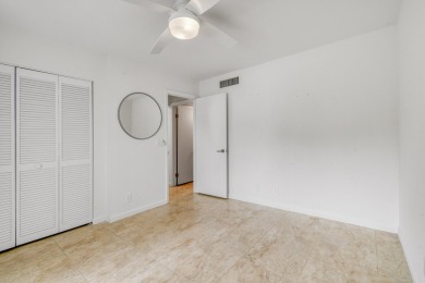 Welcome to your dream condo or ideal investment property! on PGA National Golf Club in Florida - for sale on GolfHomes.com, golf home, golf lot