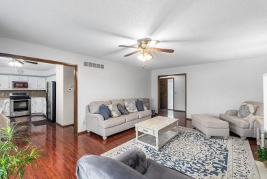 This lovely condo takes the hassle out of home ownership...no on Rolling Hills Country Club in Kansas - for sale on GolfHomes.com, golf home, golf lot