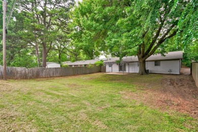 Cute 3 bedroom home with 1 1/2 bath, within walking distance to on Jimmie Austin OU Golf Club in Oklahoma - for sale on GolfHomes.com, golf home, golf lot