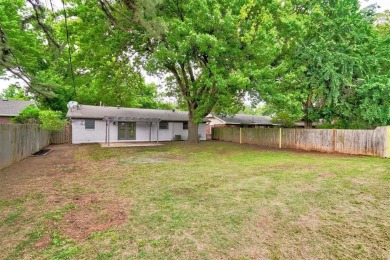 Cute 3 bedroom home with 1 1/2 bath, within walking distance to on Jimmie Austin OU Golf Club in Oklahoma - for sale on GolfHomes.com, golf home, golf lot