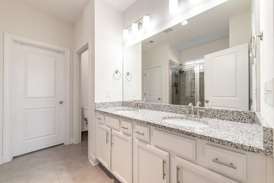 This 3 bedroom, 3 full bathroom residence is absolutely lovely on Mount Vintage Plantation and Golf Club  in South Carolina - for sale on GolfHomes.com, golf home, golf lot