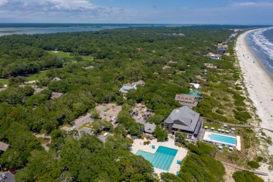 With sweeping views across Cougar Point Golf Course and a serene on Kiawah Island Resort - Cougar Point in South Carolina - for sale on GolfHomes.com, golf home, golf lot
