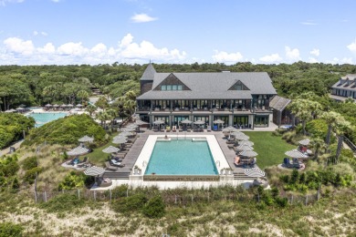 With sweeping views across Cougar Point Golf Course and a serene on Kiawah Island Resort - Cougar Point in South Carolina - for sale on GolfHomes.com, golf home, golf lot