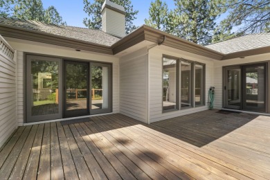 Wonderful single level 2 bedroom 2 bath + den home in gated on The Old Back Nine At Mountain High in Oregon - for sale on GolfHomes.com, golf home, golf lot