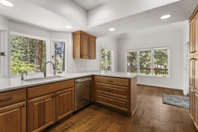 Wonderful single level 2 bedroom 2 bath + den home in gated on The Old Back Nine At Mountain High in Oregon - for sale on GolfHomes.com, golf home, golf lot