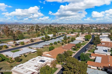 Lovely move-in ready, 1919 sq ft 2 bed/2bath furnished townhome on Sun City Lakes West and East in Arizona - for sale on GolfHomes.com, golf home, golf lot