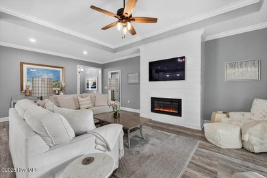 SINGLE LEVEL & MOVE-IN READY! This 3 Bedroom, 2 Bath, Double car on Oyster Bay Golf Links in North Carolina - for sale on GolfHomes.com, golf home, golf lot