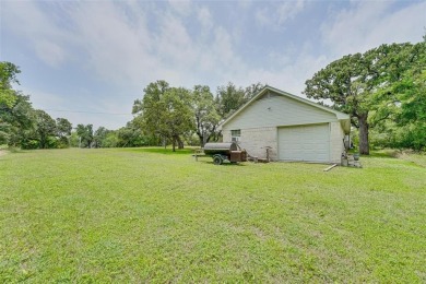 A well maintained home in the White Bluff Resort on Lake Whitney on White Bluff Resort - Old Course in Texas - for sale on GolfHomes.com, golf home, golf lot
