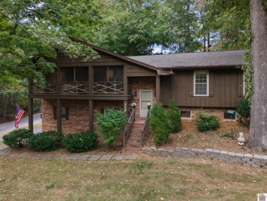 A Lake Barkley Home without the lake home price tag! on Mineral Mound Golf Course in Kentucky - for sale on GolfHomes.com, golf home, golf lot