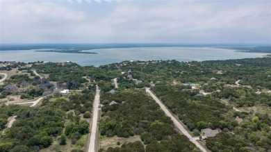 A well maintained home in the White Bluff Resort on Lake Whitney on White Bluff Resort - Old Course in Texas - for sale on GolfHomes.com, golf home, golf lot