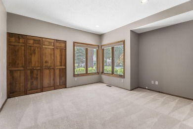Wonderful single level 2 bedroom 2 bath + den home in gated on The Old Back Nine At Mountain High in Oregon - for sale on GolfHomes.com, golf home, golf lot