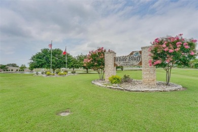 A well maintained home in the White Bluff Resort on Lake Whitney on White Bluff Resort - Old Course in Texas - for sale on GolfHomes.com, golf home, golf lot