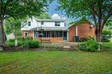 Welcome to 4515 Arrowhead Drive! This charming 4-bedroom, 2 on Burningtree Country Club in Alabama - for sale on GolfHomes.com, golf home, golf lot