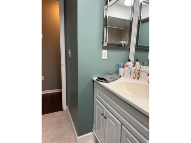 This fantastic split plan 3 bedroom, 3 bathroom Wekiva pool home on Wekiva Golf Club in Florida - for sale on GolfHomes.com, golf home, golf lot