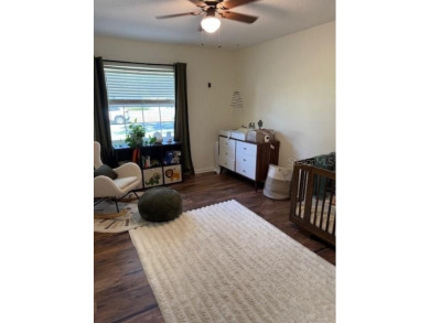 This fantastic split plan 3 bedroom, 3 bathroom Wekiva pool home on Wekiva Golf Club in Florida - for sale on GolfHomes.com, golf home, golf lot