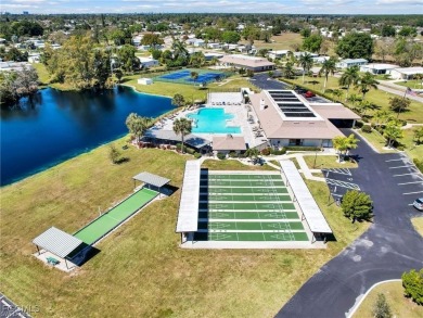 2BR + Den in 55+ Riviera Golf Estates! Well-maintained 2 bed + on Riviera Golf Club in Florida - for sale on GolfHomes.com, golf home, golf lot