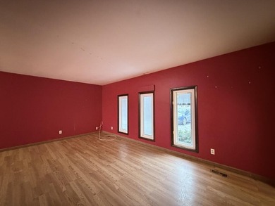 4 Bedroom * 2 Bath Quad Level Home For Sale * Lakes Of The Four on Lakes of the Four Seasons Country Club in Indiana - for sale on GolfHomes.com, golf home, golf lot