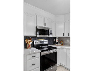 Welcome to this move-in-ready Summerville home for sale located on Golf Club At Wescott Plantation in South Carolina - for sale on GolfHomes.com, golf home, golf lot