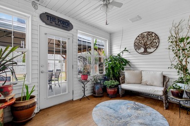 Welcome to this move-in-ready Summerville home for sale located on Golf Club At Wescott Plantation in South Carolina - for sale on GolfHomes.com, golf home, golf lot