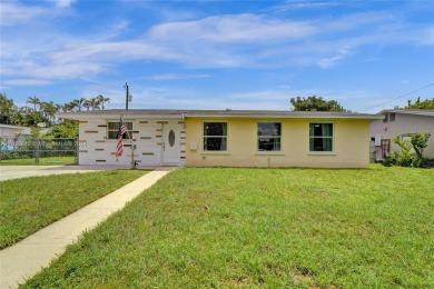 BRAND NEW ROOF! NEW ELECTRIC PANEL! BRAND NEW A/C (3 ton on Cooper Colony Country Club in Florida - for sale on GolfHomes.com, golf home, golf lot