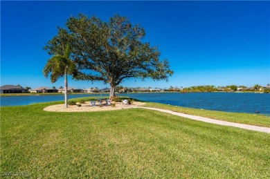 Gorgeous Retreat in Lake Suzy, Florida. Welcome to your dream on Kingsway Country Club in Florida - for sale on GolfHomes.com, golf home, golf lot