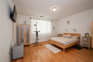 AWESOME HOME IN THE OASIS COMUNITY FOR 55 PLUS *** SENIOR LIVING on Menifee Lakes Country Club - Lakes in California - for sale on GolfHomes.com, golf home, golf lot