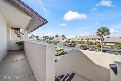 Adorable 1 bed 1.5 bath end unit with golf course views!  Both on Mallards Landing Golf Course in Florida - for sale on GolfHomes.com, golf home, golf lot