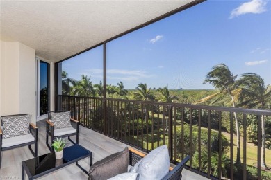 LOWEST PRICED UNIT IIN HAMMOCK BAY. Updated, this 3 bedroom, 2 on Hammock Bay in Florida - for sale on GolfHomes.com, golf home, golf lot