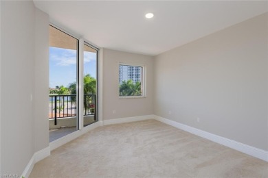 LOWEST PRICED UNIT IIN HAMMOCK BAY. Updated, this 3 bedroom, 2 on Hammock Bay in Florida - for sale on GolfHomes.com, golf home, golf lot