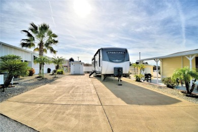 FLORIDA LIVING AT IT'S BEST! THIS 55+COMMUNITY YOU OWN YOUR on Southern Dunes Golf and Country Club in Florida - for sale on GolfHomes.com, golf home, golf lot