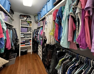 Welcome to 117 Cifuentes Way, a charming 3BR, 4BA custom home on Ponce De Leon Golf Course in Arkansas - for sale on GolfHomes.com, golf home, golf lot