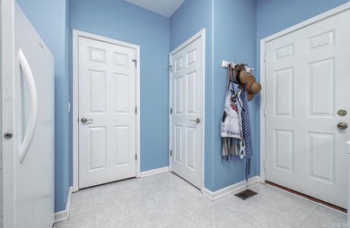 Welcome to 117 Cifuentes Way, a charming 3BR, 4BA custom home on Ponce De Leon Golf Course in Arkansas - for sale on GolfHomes.com, golf home, golf lot