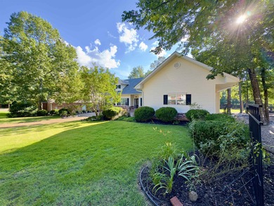 Welcome to 117 Cifuentes Way, a charming 3BR, 4BA custom home on Ponce De Leon Golf Course in Arkansas - for sale on GolfHomes.com, golf home, golf lot