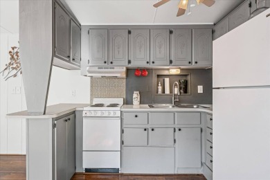 This spacious Park Model in Holiday Out had been completely on Lake Tansi Village Country Club in Tennessee - for sale on GolfHomes.com, golf home, golf lot