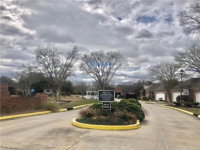 Price Improvement! Original owner of this Fabulous 3 BR 2 BA on Pelican Point Golf Club in Louisiana - for sale on GolfHomes.com, golf home, golf lot