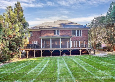 Traditional all-brick 6BR, 4BA home on the 6th tee box of on Birkdale Golf Club in North Carolina - for sale on GolfHomes.com, golf home, golf lot