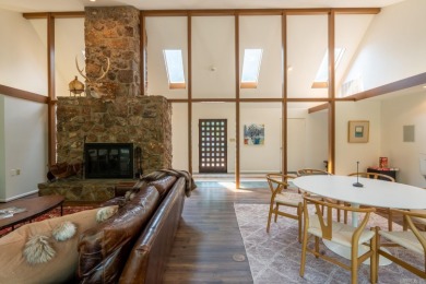 This 3-bedroom, 3-bath 1-level home on Ridge Road at Eden Isle on Red Apple Inn and Country Club in Arkansas - for sale on GolfHomes.com, golf home, golf lot